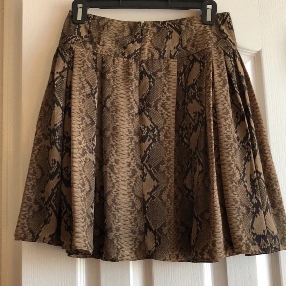 Vince camuto lightweight skirt - Picture 2 of 4
